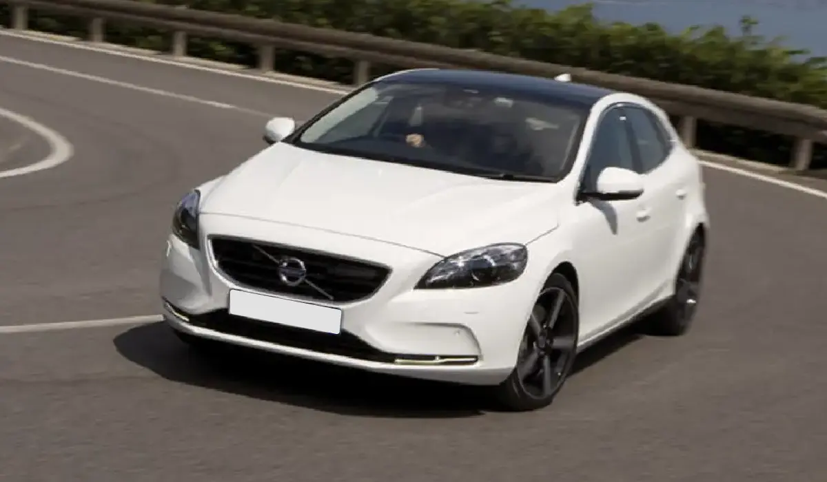 Volvo - V40 D3 R-Design - Best Hatchback Car Rentals - Best Hatchback Preowned Car - Exclusive Concierge Club.webp